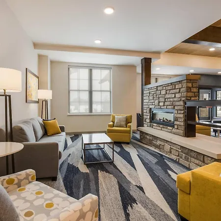 Mainstay Suites Gaylord-3