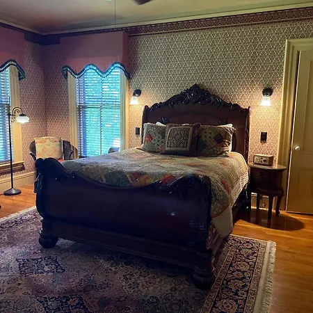 Amherst Inn-3