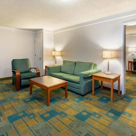 Travelodge By Wyndham Phoenix North-3