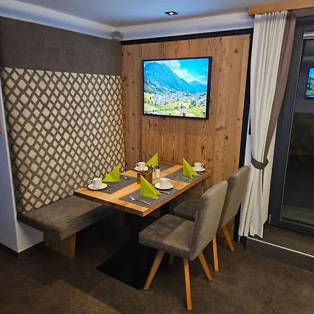 Hotel Garni Valuella-3