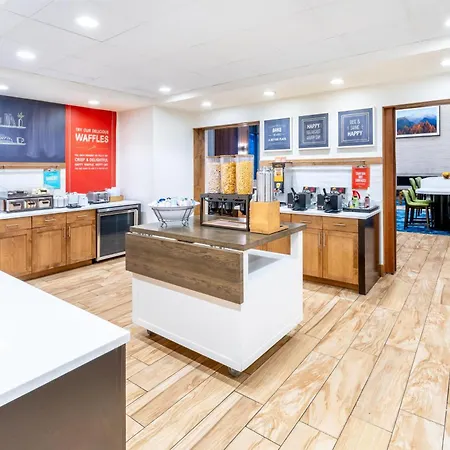 Hampton Inn & Suites Silverthorne-3