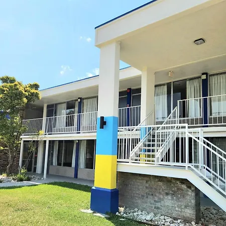 Days Inn By Wyndham Seguin Tx-2