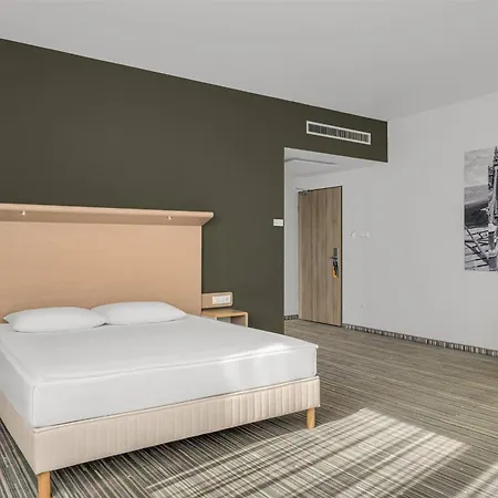 Park Inn By Radisson Budapest-2