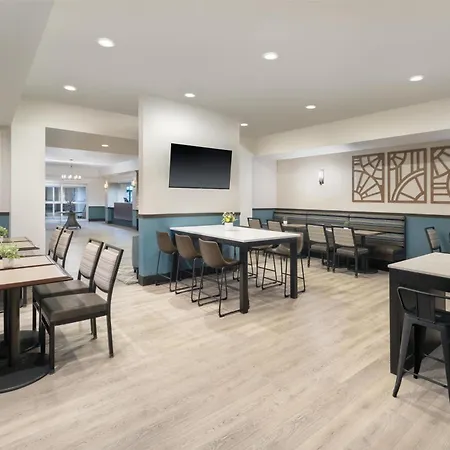 Best Western Plus Frontier Inn-2