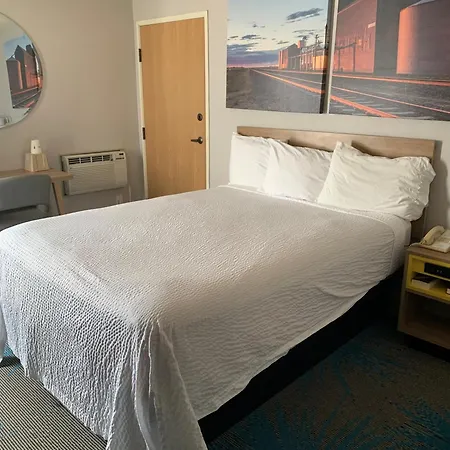 Days Inn By Wyndham Custer-2