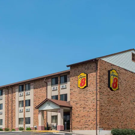 Super 8 By Wyndham St Charles-2