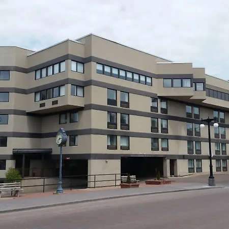 Hampton Inn & Suites Houghton-3