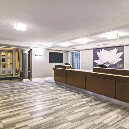 La Quinta Inn By Wyndham Midland-2