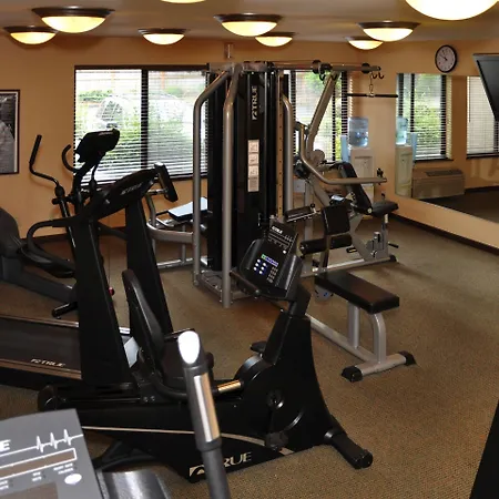 Oxford Suites Portland - Jantzen Beach-3