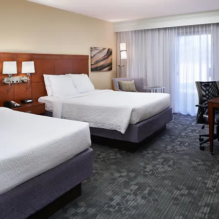 Courtyard By Marriott Rockford-2
