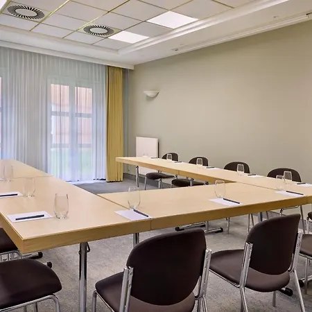 Courtyard By Marriott Magdeburg-2