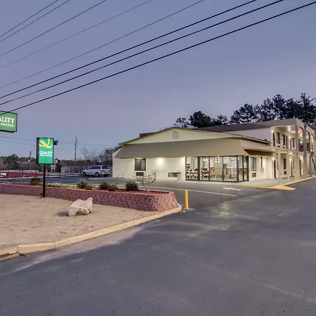 Quality Inn & Suites Athens University Area-3