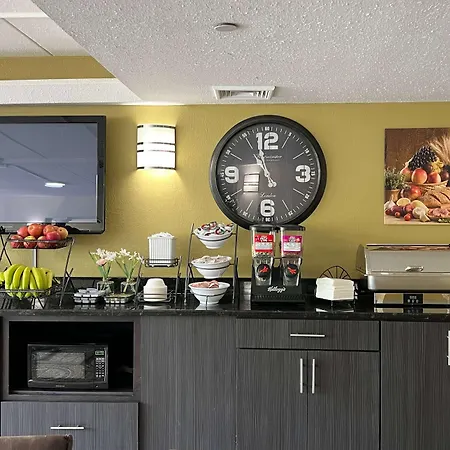 Baymont By Wyndham - Chicago - Addison - O'Hare-2