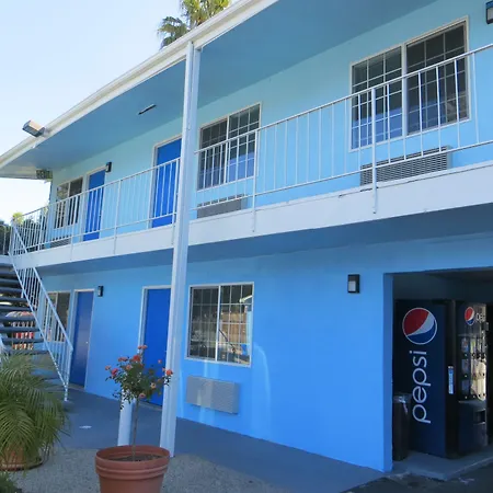 Surf City Inn & Suites-3