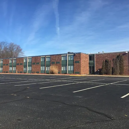 Mystic River Hotel & Suites-2