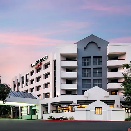 Courtyard By Marriott Richmond Berkeley-3