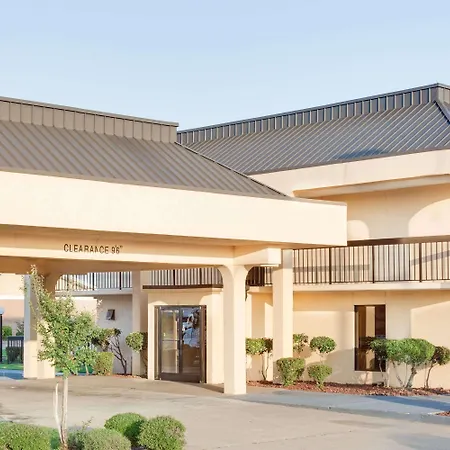 Days Inn By Wyndham Greenville Ms-3