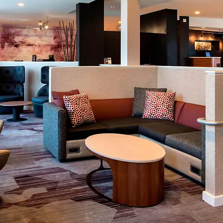 Courtyard By Marriott Poughkeepsie-3