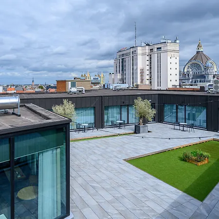 Premier Suites Antwerp-3