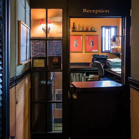 Hotel Boheme-2