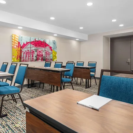 Hampton Inn & Suites By Hilton Toronto Downtown-2