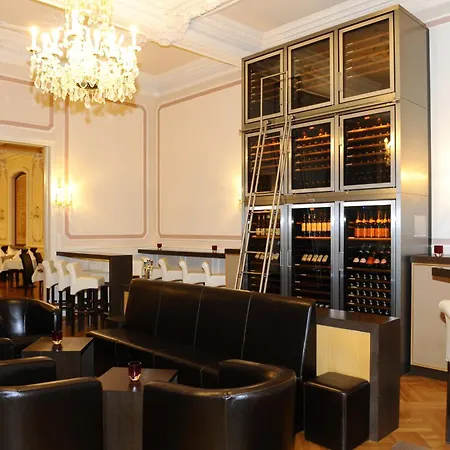 HELIOPARK Bad Hotel Zum Hirsch-2