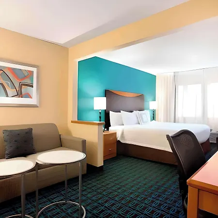 Dubuque Inn And Suites-3