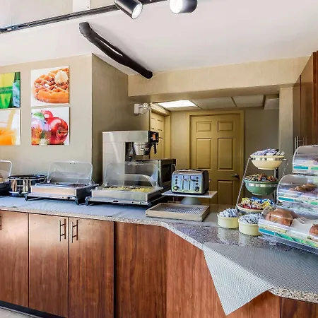 Quality Inn & Suites Sevierville - Pigeon Forge-3