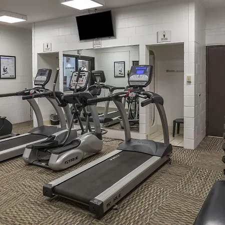 Quality Inn & Suites Zanesville City Center-2