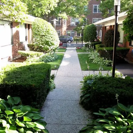 Carleton Of Oak Park-3