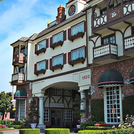 Anaheim Camelot Inn & Suites-3