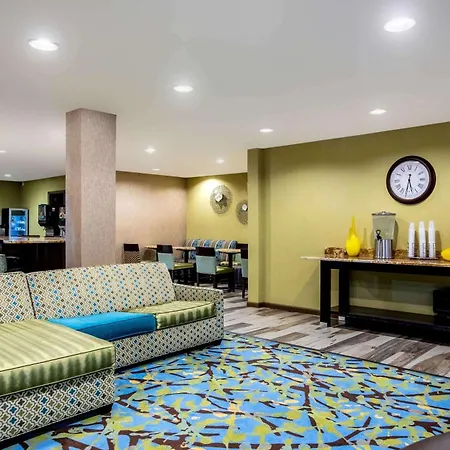 La Quinta By Wyndham Emporia-2