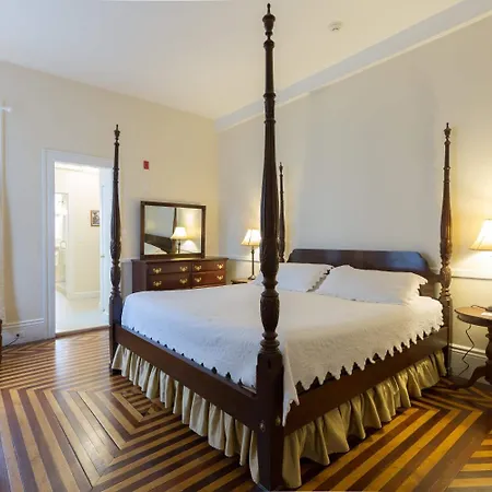 The Salem Inn-2