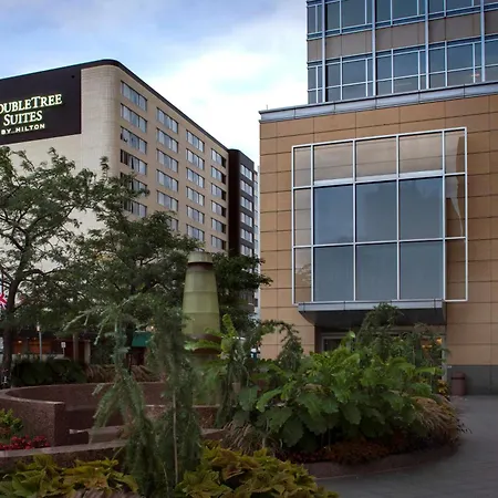 Doubletree Suites By Hilton Minneapolis Downtown-2
