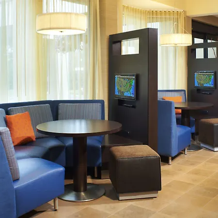 Courtyard By Marriott St. Louis Downtown West-2