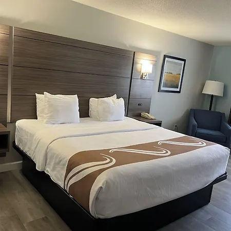 Quality Inn & Suites Red Wing-3