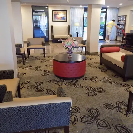 Ramada By Wyndham Burbank Airport-3
