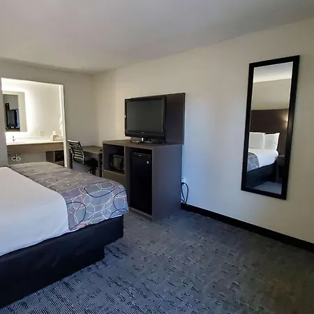 Days Inn & Suites By Wyndham Charleston Airport West-3
