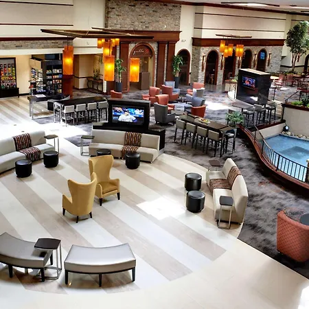 Doubletree By Hilton Dearborn-3