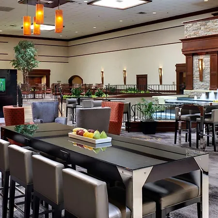Doubletree By Hilton Dearborn-2