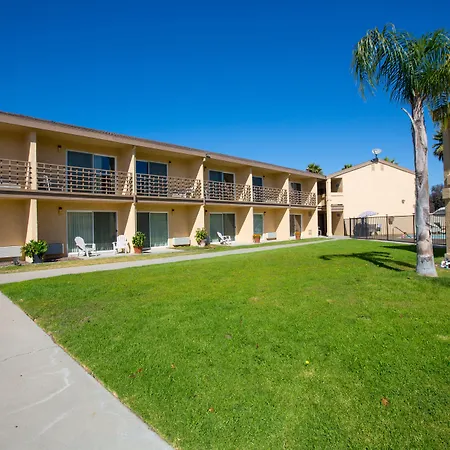Aloha Inn-3