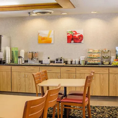 Quality Inn Port Clinton Waterfront-3
