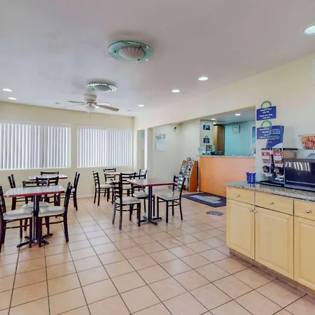 Days Inn By Wyndham Socorro-2