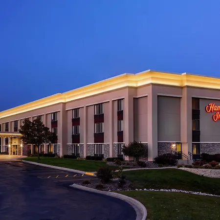 Hampton Inn Milwaukee Airport-3