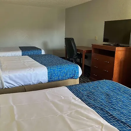 Travelodge By Wyndham Terre Haute-2