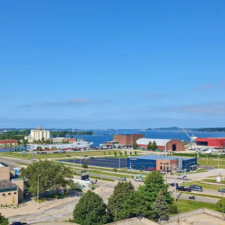 Delta Hotels By Marriott Muskegon Convention Center-2