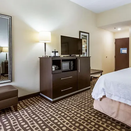 Hampton Inn West-2
