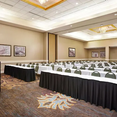 Embassy Suites By Hilton Greensboro Airport-3