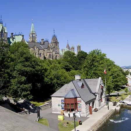 Les Suites Hotel Ottawa-3