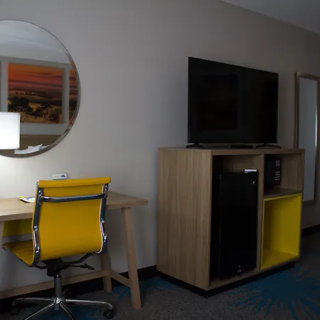 Days Inn By Wyndham Colby-3
